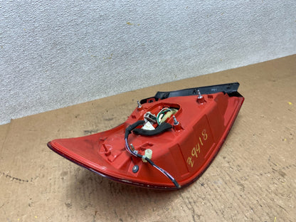 2005 to 2006 Infiniti G35 Right Passenger Side Tail Light OEM Z9418 DW4