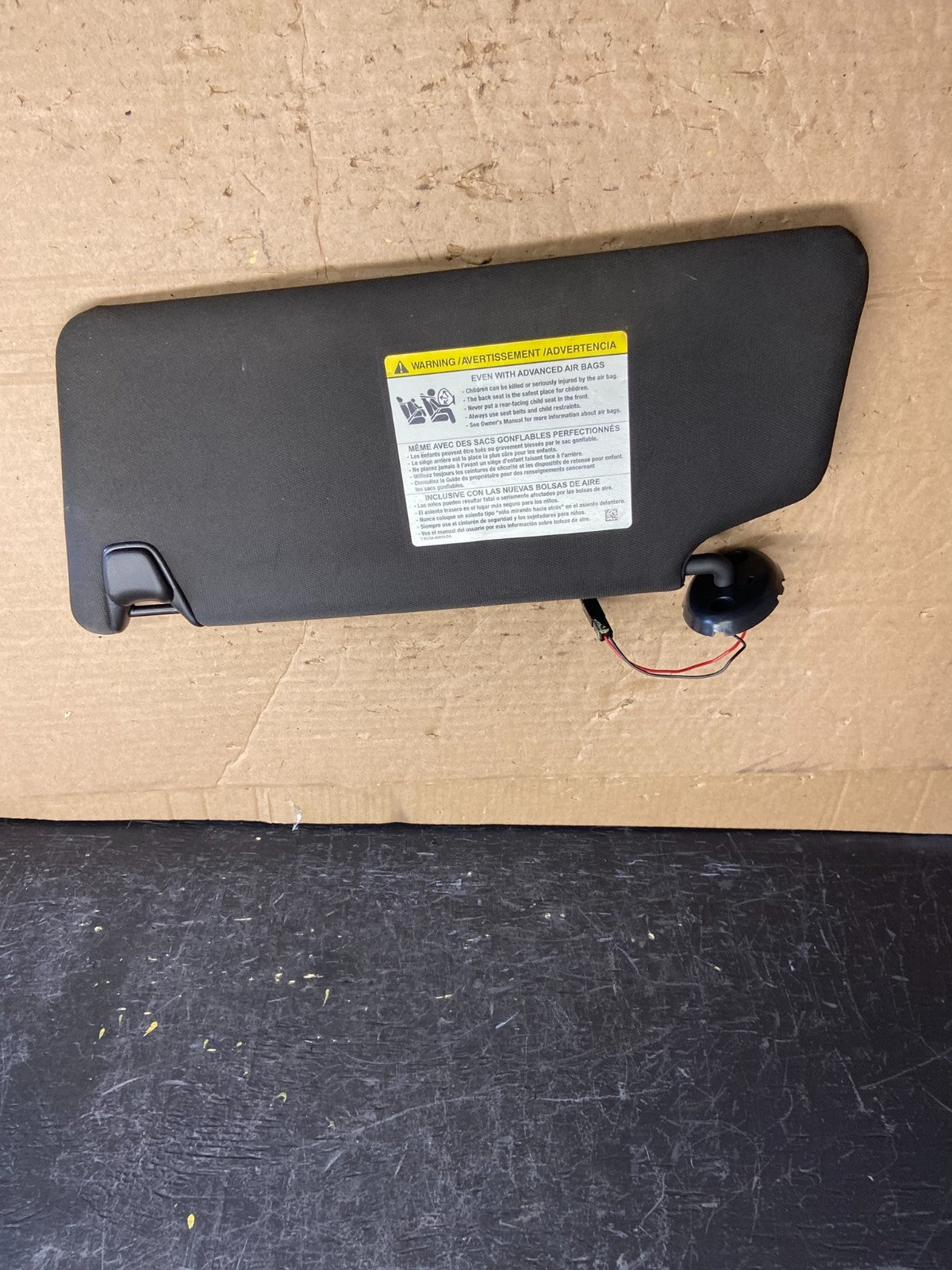 2011-2015 Ford Explorer Front Right Passenger Side Sun Visor Sunvisor AF23712