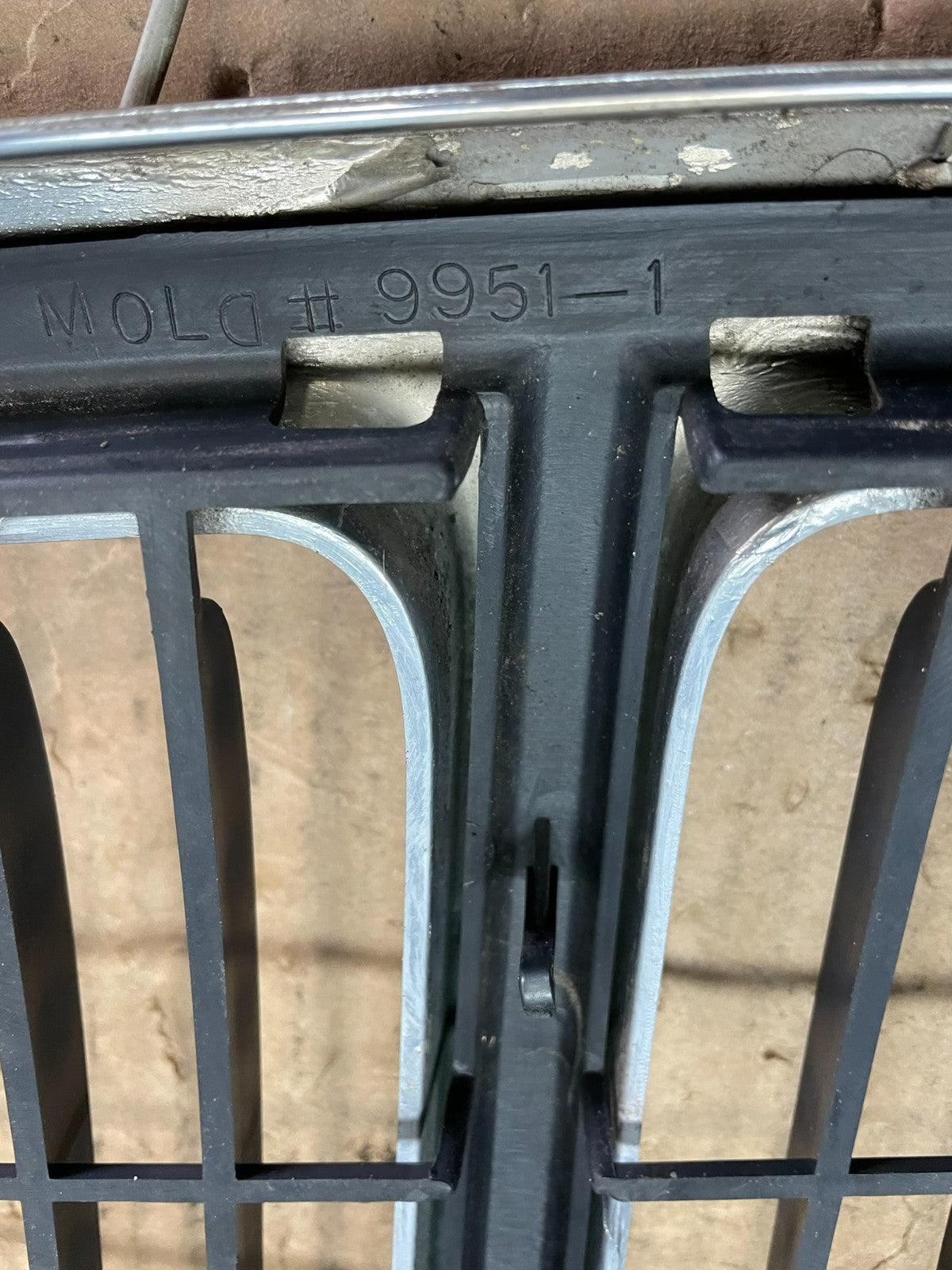 1999 to 2003 Jeep Grand Cherokee Front Upper Grill Grille Oem  Z5609 DG9