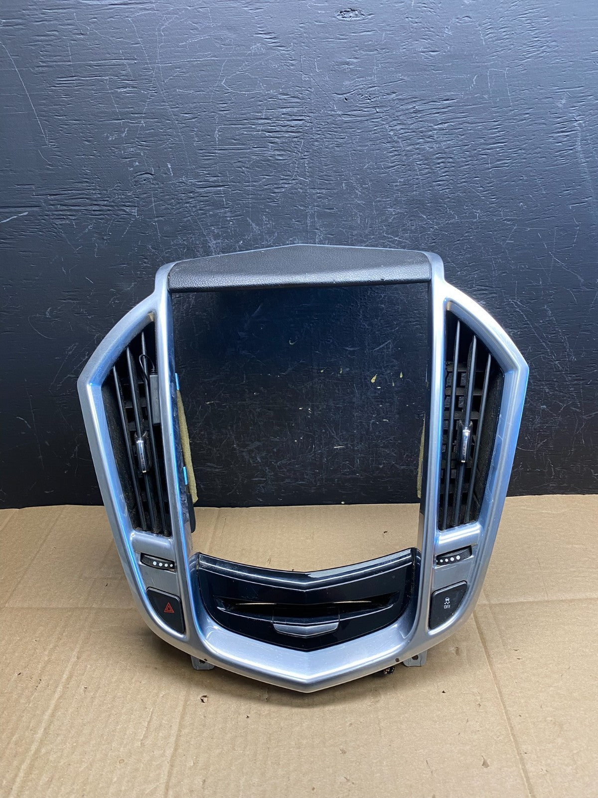 2013-2016 Cadillac SRX Center Dash Radio Trim Bezel with Air Vents OE AC4800 DG0