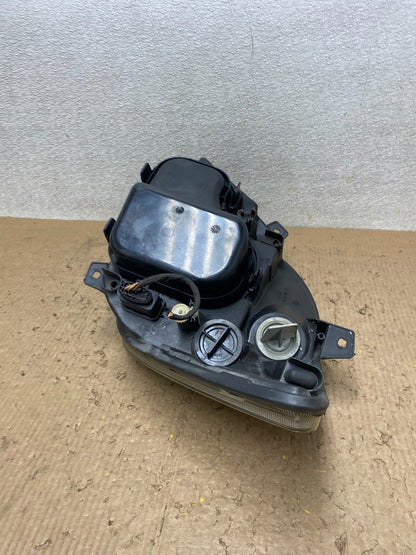 2007 to 2013 Mercedes Sprinter Headlight Right Passenger Halogen Oem W8197 DW8