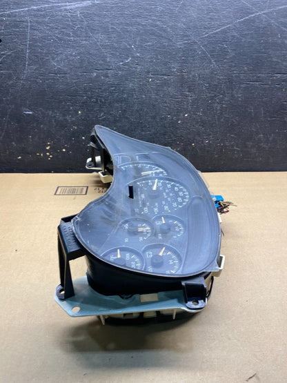 2002 GMC Yukon Speedometer Cluster Gauge Oem W4073 DG2