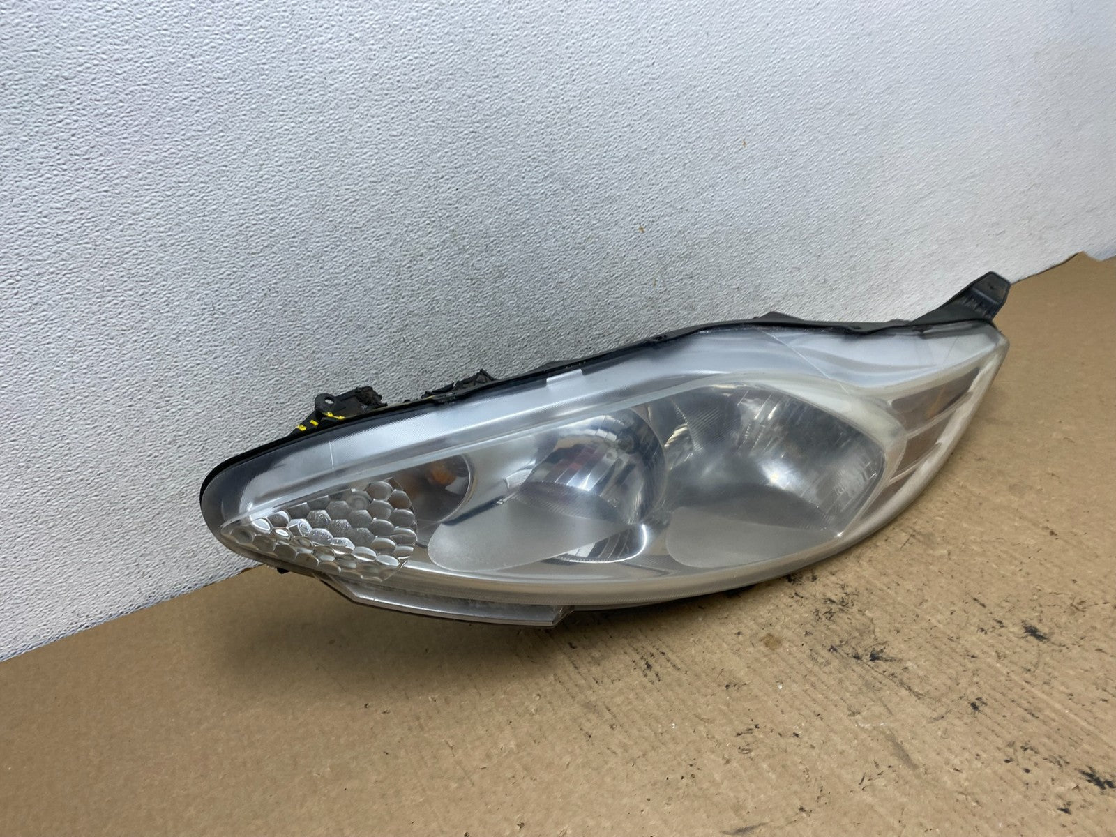 2011 2012 2013 Ford Fiesta Left Driver LH Halogen Headlight AG2448 DW2