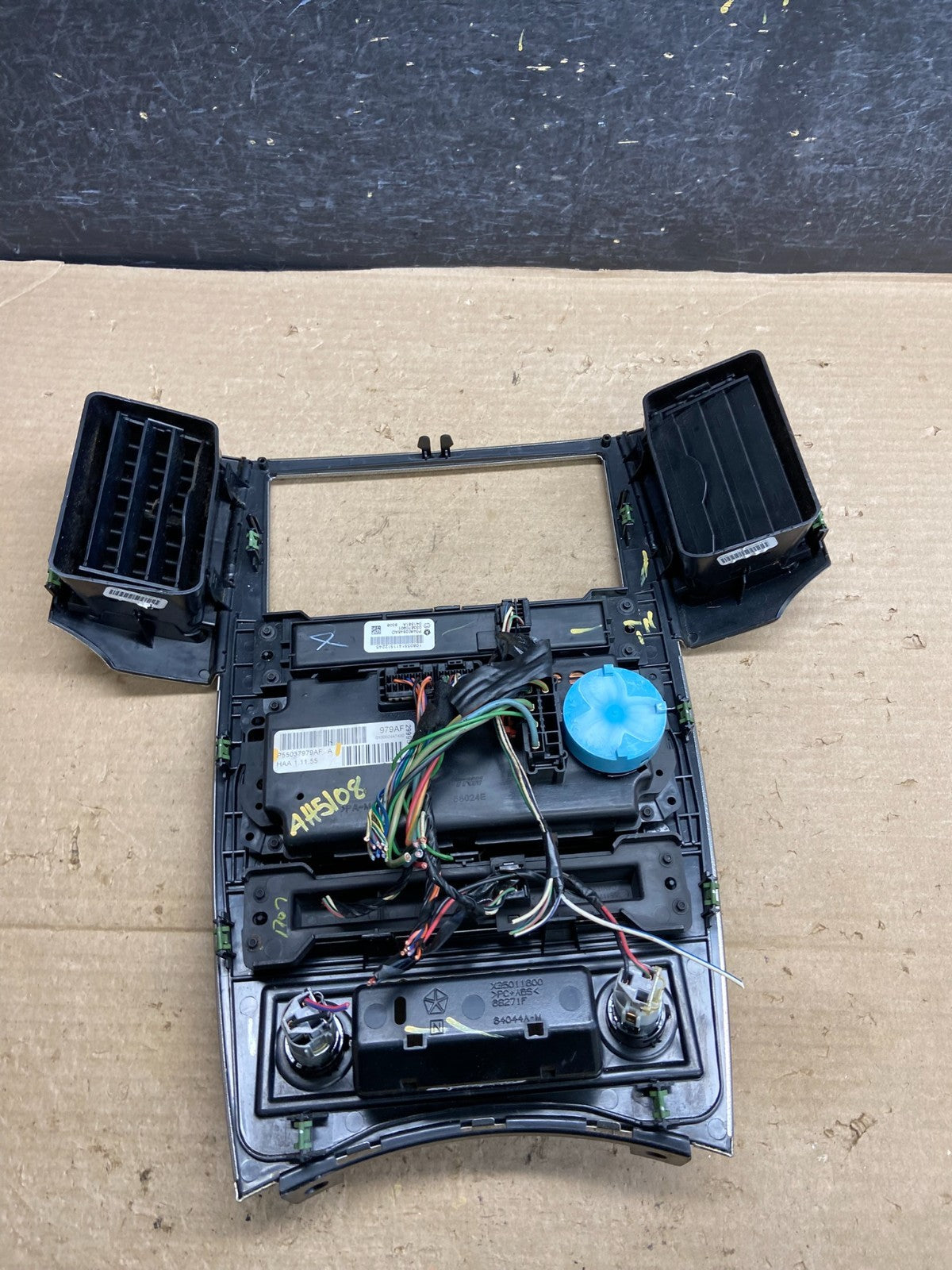 2008 to 2010 Jeep Grand Cherokee Center A/C Heater Climate Control AH5108 DG5