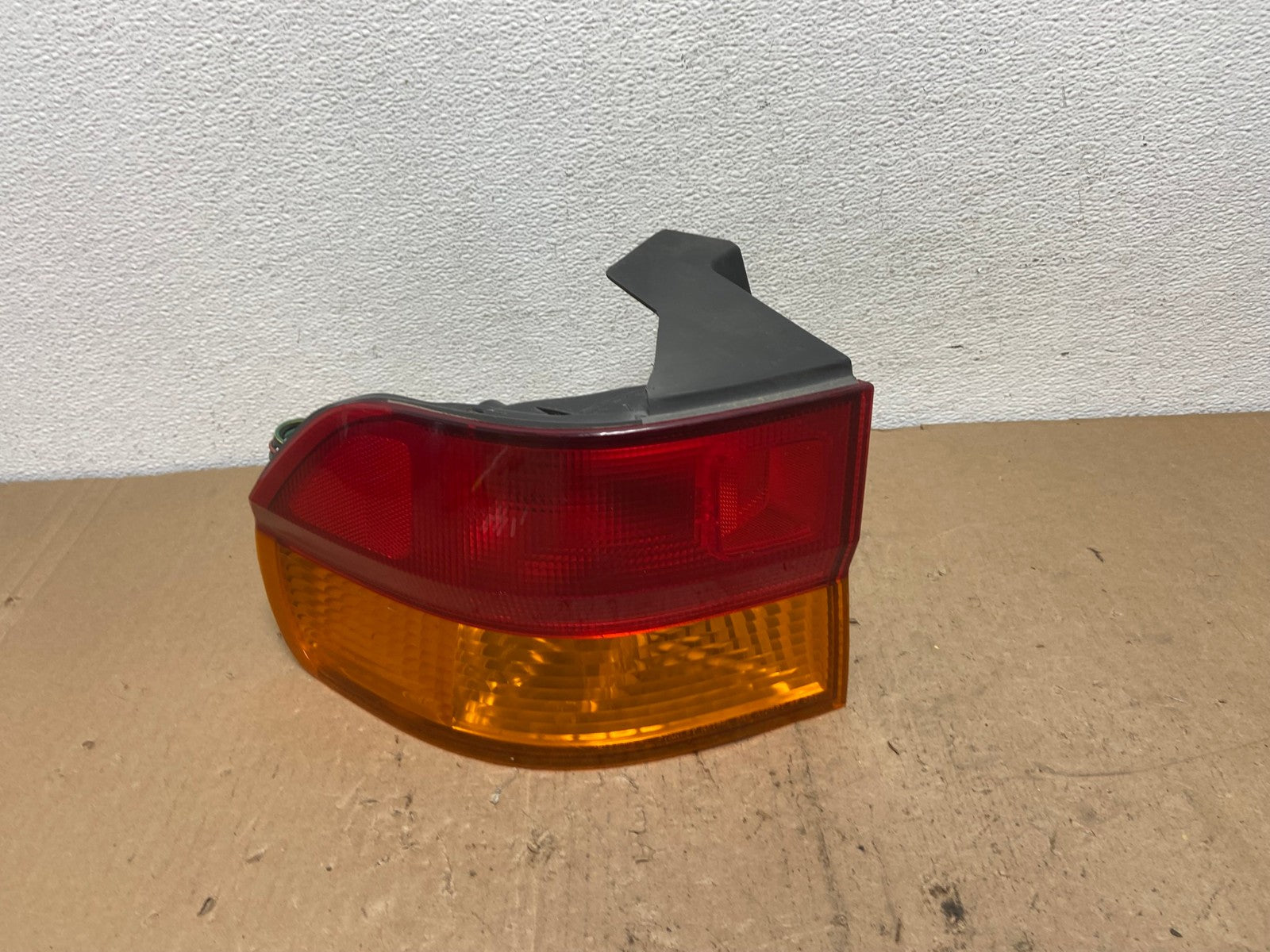 2002 2003 2004 Honda Odyssey Left Driver LH Side Tail Light AC5988 LK0