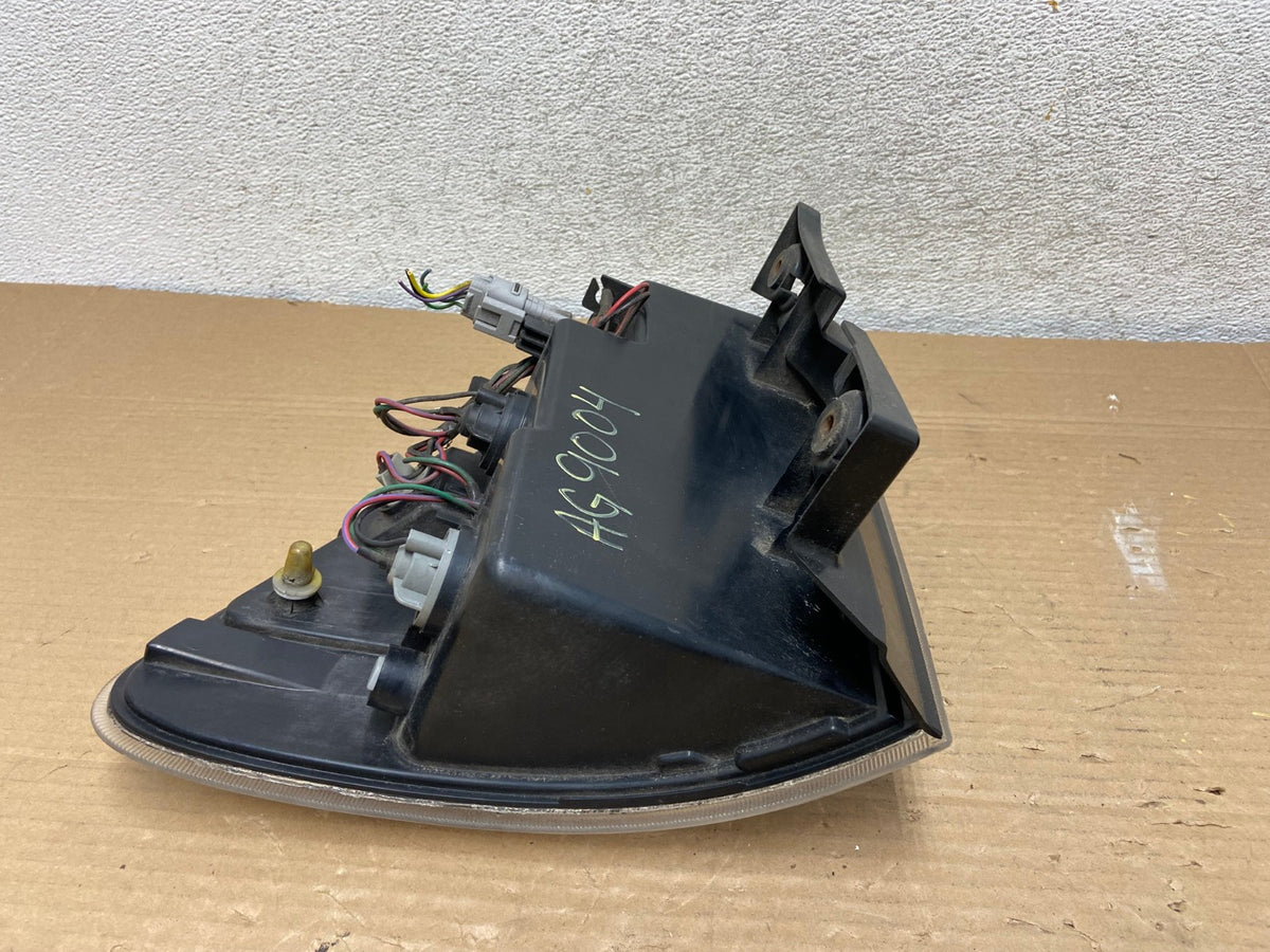 2005 to 2008 Chevrolet Equinox Left Driver Lh Side Tail Light AG9004 LK5