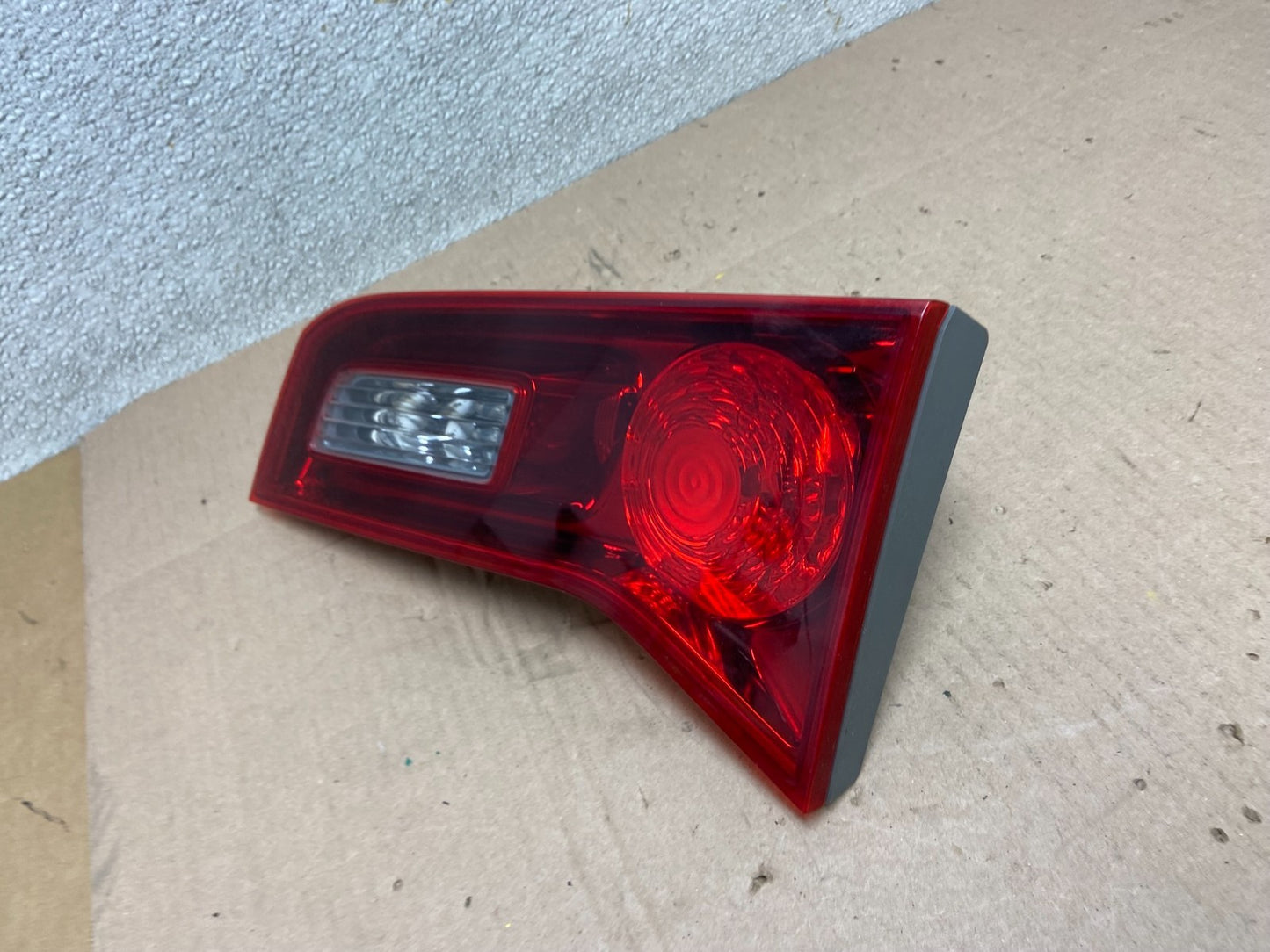 2010 2011 2012 Acura Rdx Right Passenger RH Inner Tail Light Oem AA0354 DW1