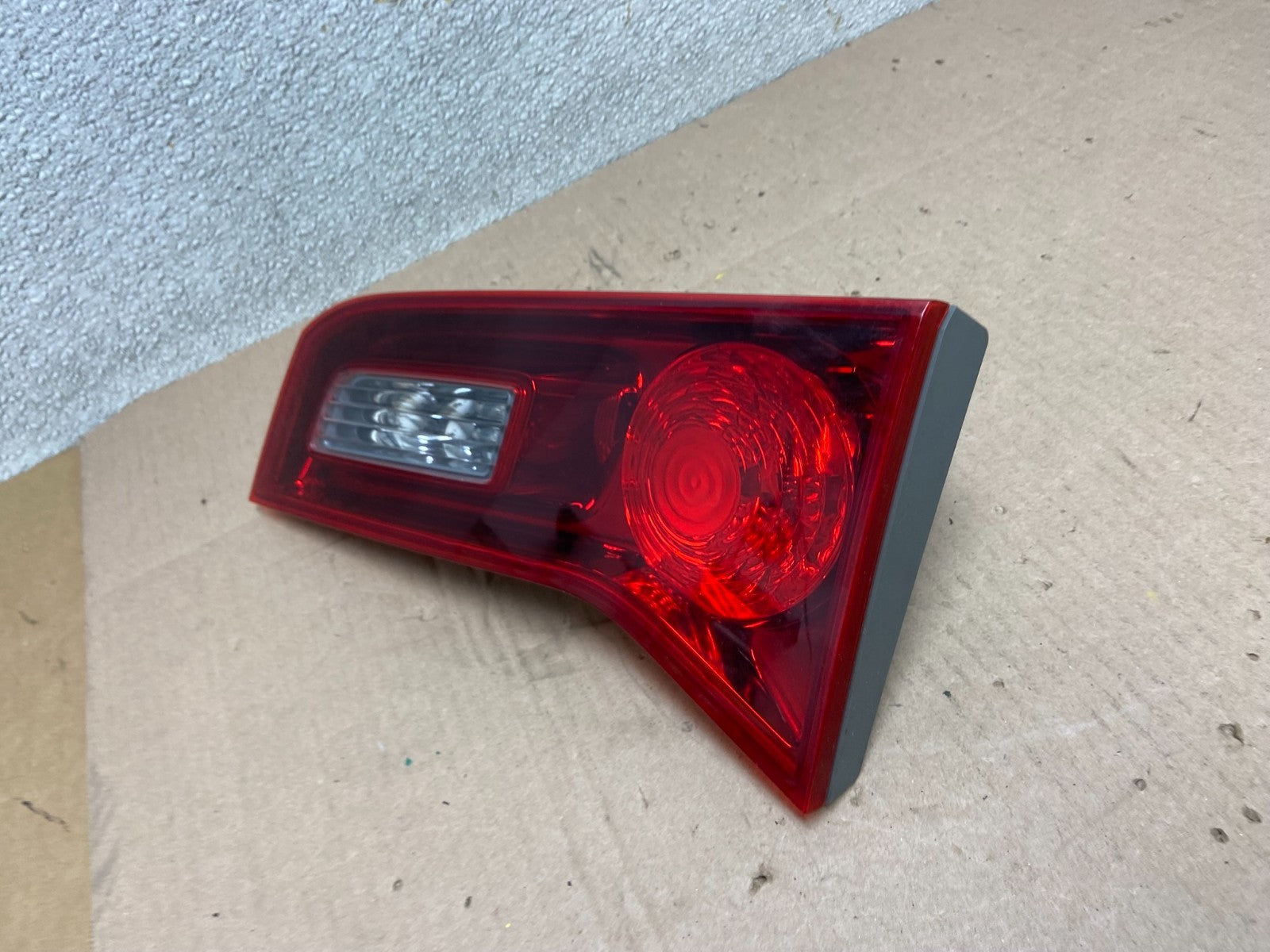 2010 2011 2012 Acura Rdx Right Passenger RH Inner Tail Light Oem AA0354 DW1