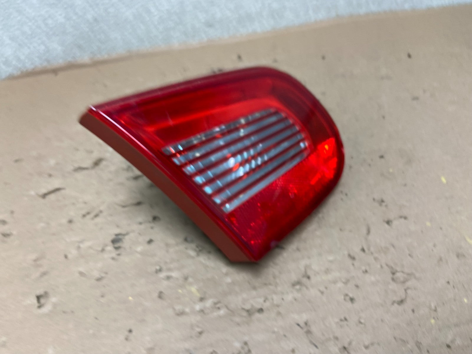2007 - 2011 Volkswagen Eos Left Driver Tail Light Inner Oem AB0913 LK2