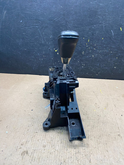 2013 to 2017 Toyota Avalon Automatic Transmission Gear Floor Shifter R8409 DG3
