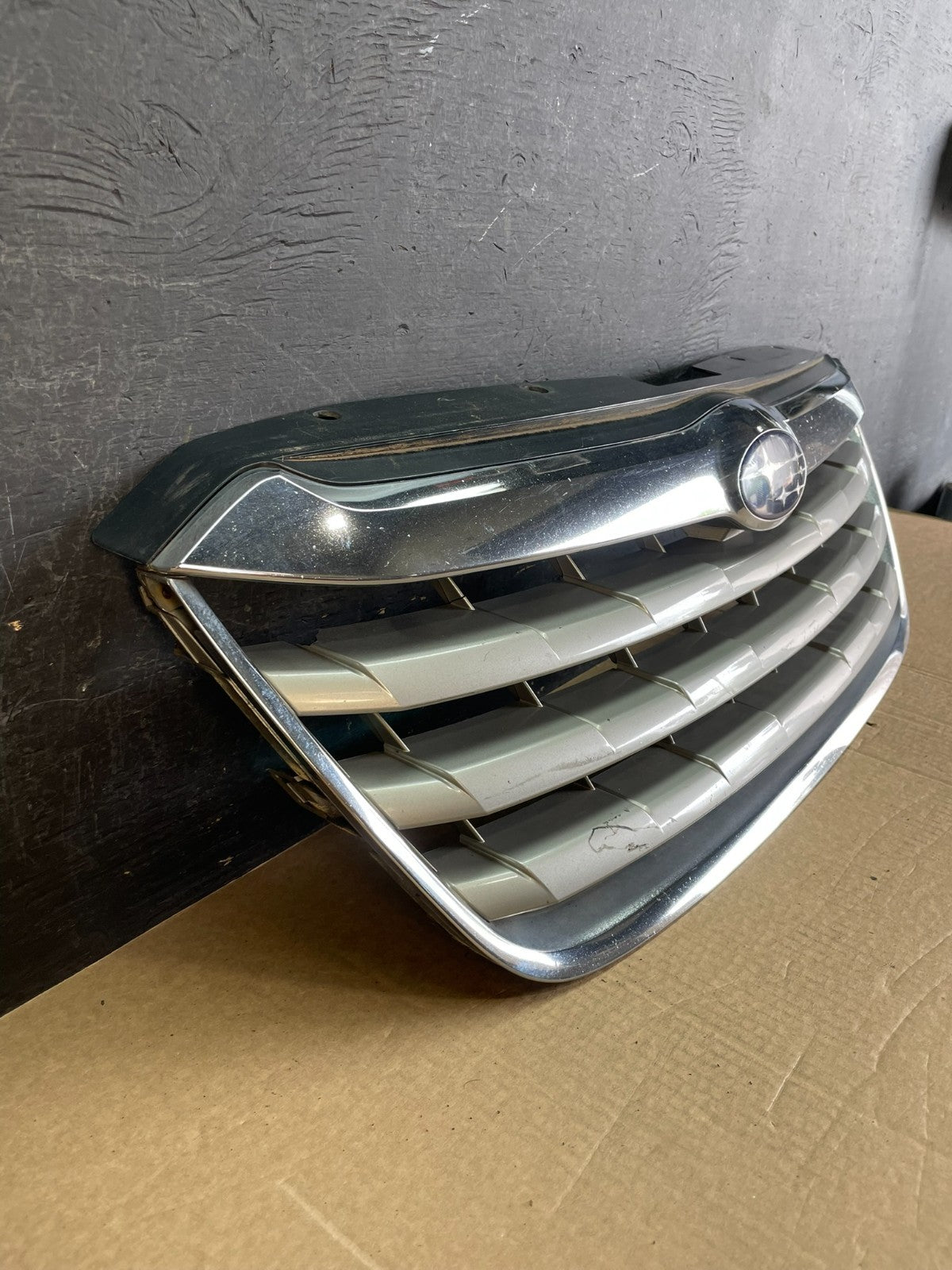 2008 to 2014 Subaru Tribeca Front Upper Grill Grille AF5248 DW2