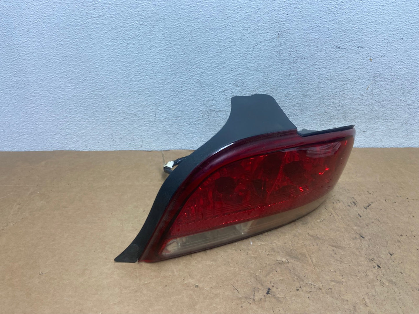 1998 - 2002 Oldsmobile Intrigue Right Passenger RH Side Tail Light AD5255 LK2