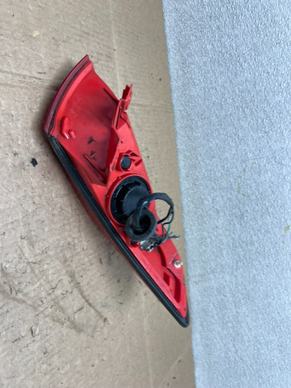 2003 to 2008 Infiniti FX35 FX45 Right Passenger RH Side Tail Light OEM Y8926 DW4