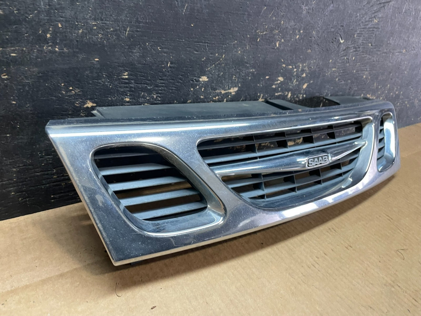 1999 to 2003 Saab 9-3 Front Upper Grille Grill OEM AA9149 DG1