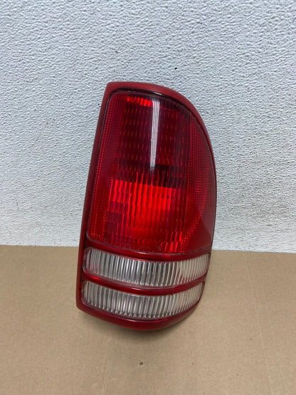 1997 - 2004 Dodge Dakota Right Passenger Rh Side Tail Light AE6614 LK0