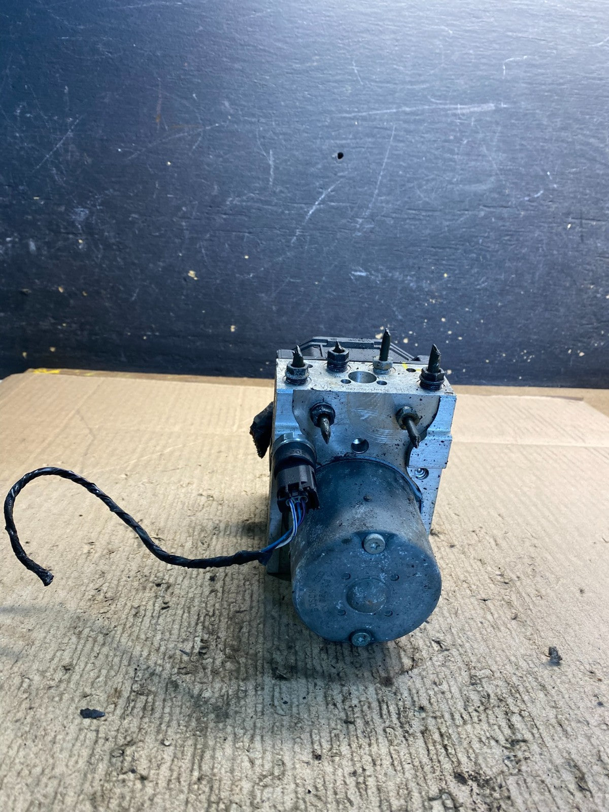 BMW 3 Series 325i 330i ABS Brake Pump Control 34516755243 Z2468 PS1