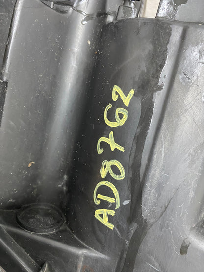 2004 to 2006 Chrysler Pacifica Headlight Left Driver LH Halogen AD8762 DW9