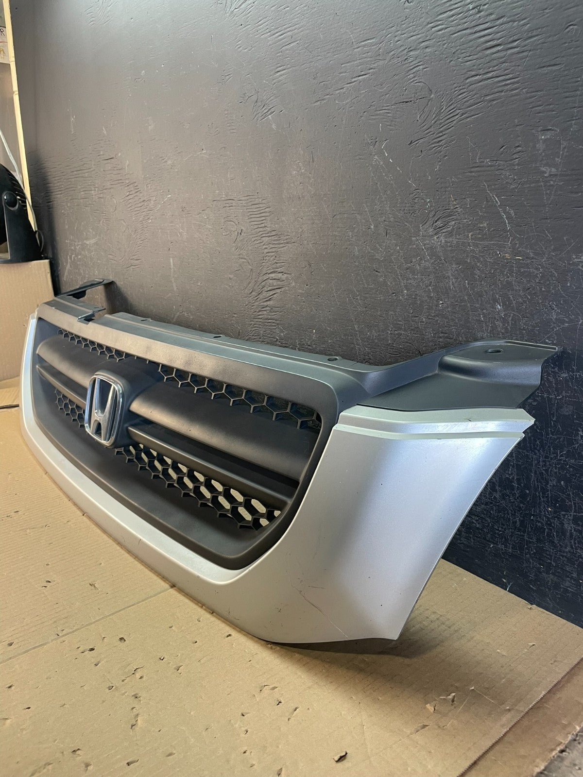 2006 to 2008 Honda Pilot Front Upper Grill Grille ae3720 DG1