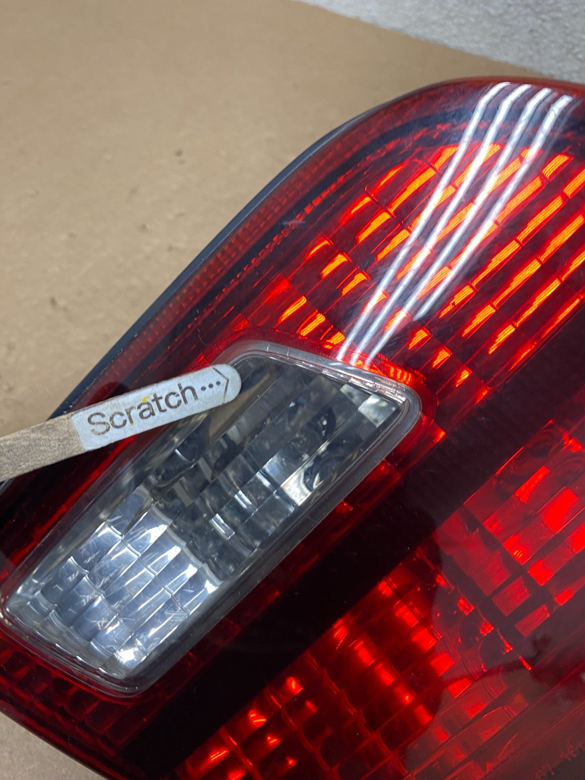 1998-1999 Toyota Avalon Left Driver Lh Side Inner Tail Light OEM P6494 DW4