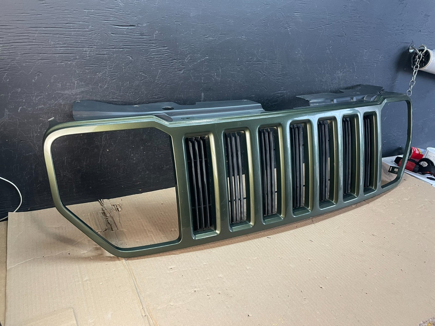 2008 2009 2010 2011 2012 Jeep Liberty Front Upper Grill Grille AE3619 DG2