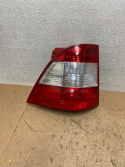 2002-2005 Mercedes ML350 ML-Class Left Driver Lh Side Tail Light OEM AA0064 DW0