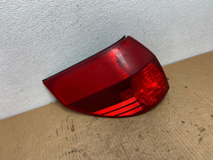 2004 to 2005 Toyota Sienna Left Driver LH Side Tail Light AC8265 LK2