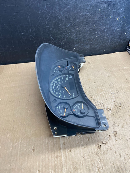 2004 to 2007 Chevrolet Express Speedometer Cluster Gauge AE2030 DG1