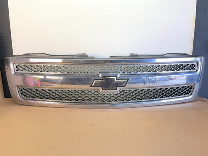 2007 to 2013 Chevrolet Silverado 1500 Front Chrome Grille Grill AF8815 DG0