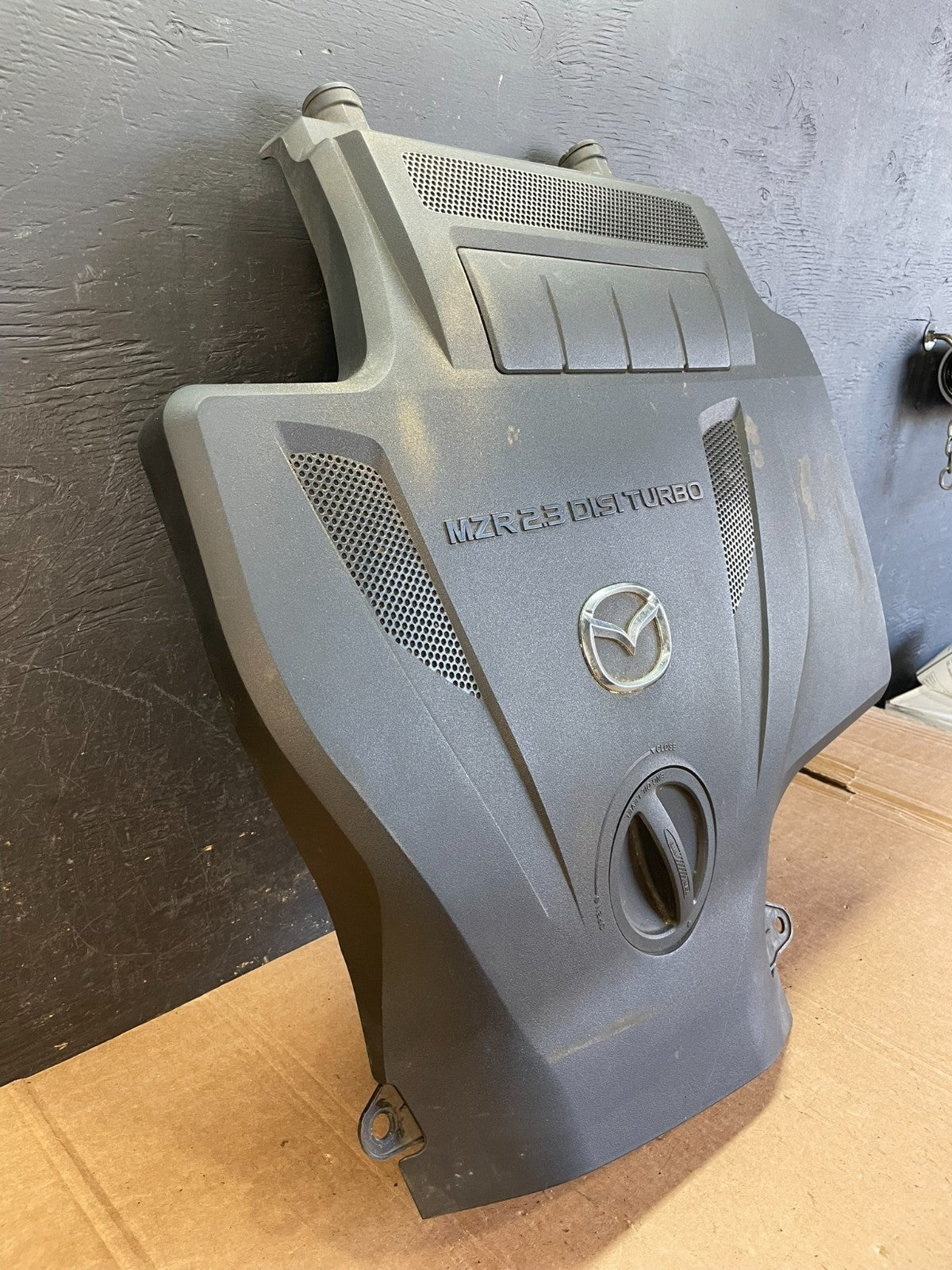 2010 2011 2012 Mazda CX7 CX-7 2.3L Engine Shield Top Cover AE8360 DW2