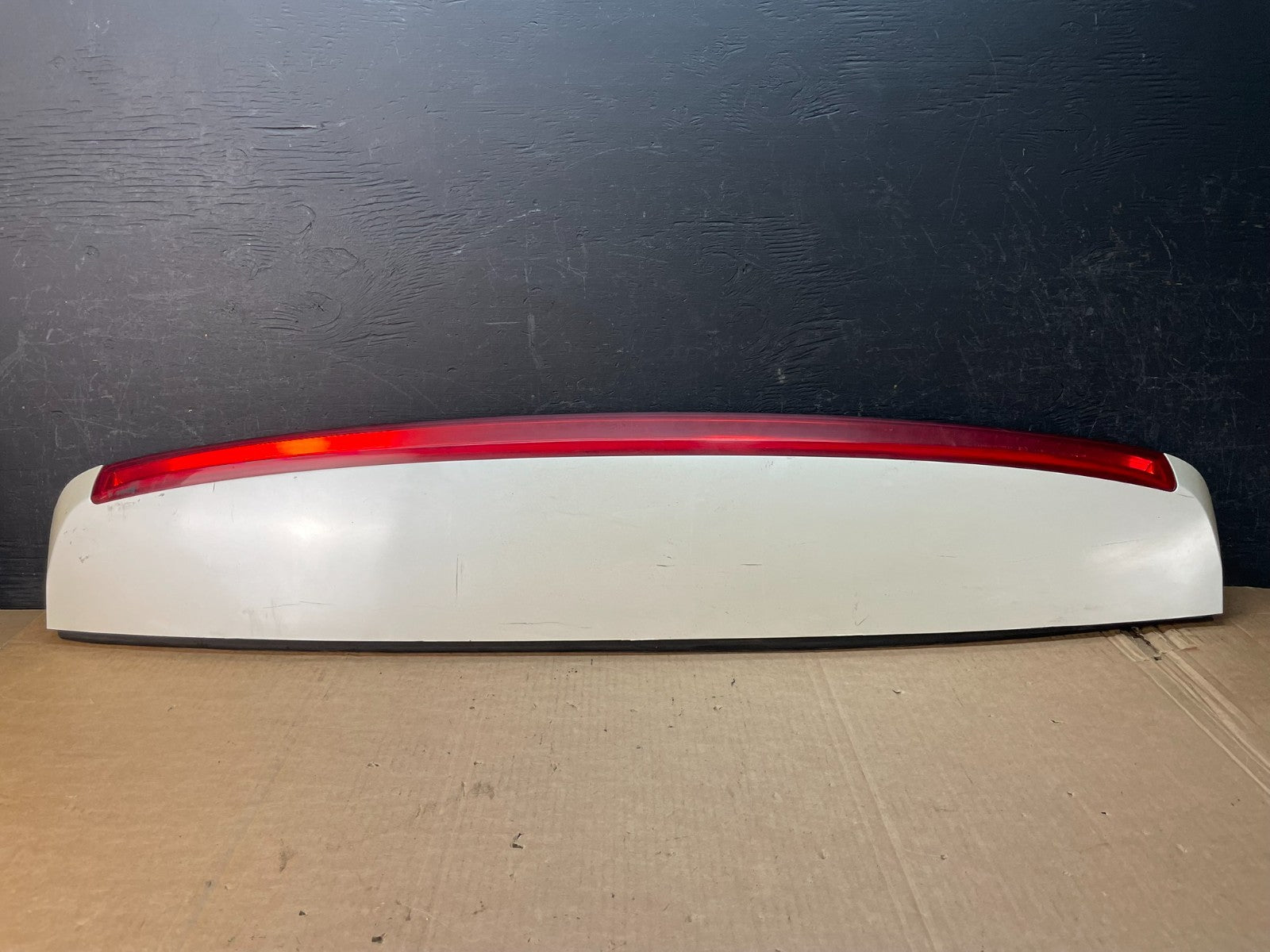 2007 - 2014 Cadillac Escalade Rear Upper Spoiler 3rd Third Brake Light ae8459 DG0