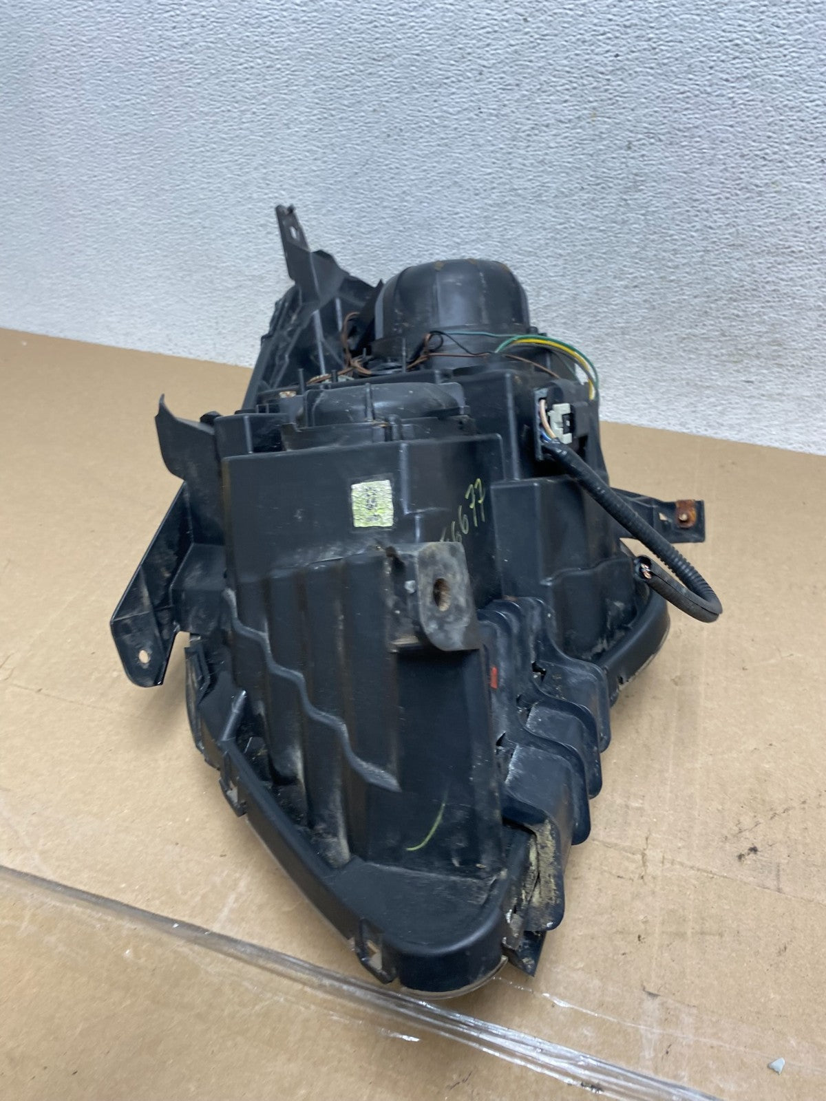 2010 - 2015 Chevrolet Equinox Halogen Headlight Right Passenger Side AE6677 DW8