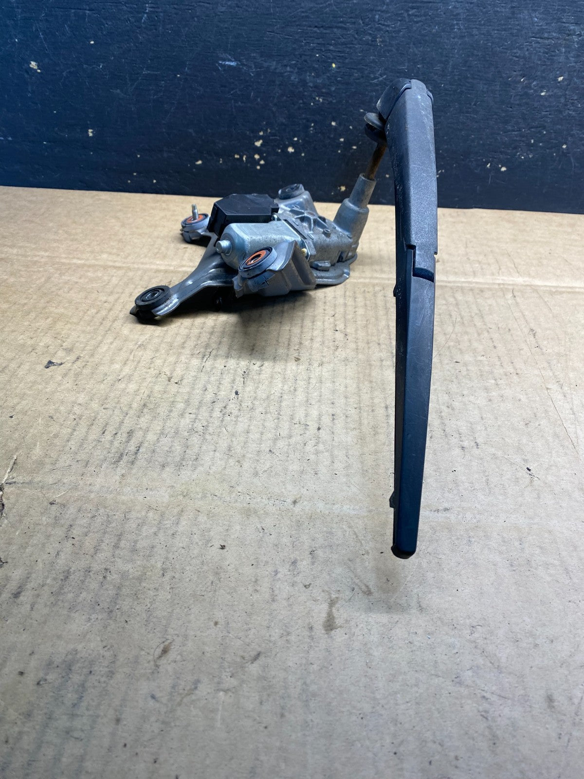 2008 to 2013 Toyota Highlander Rear Wiper Motor AB4004 DG2