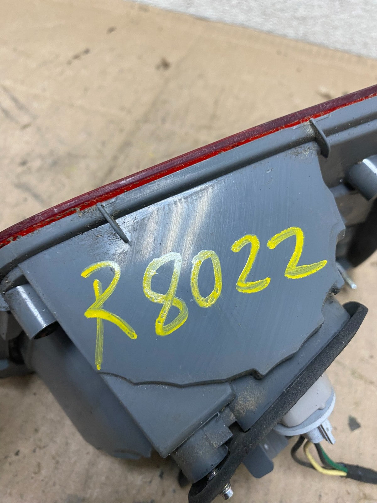 2010 to 2013 Kia Forte Right Passenger RH Side Tail Light Inner Oem R8022 DW6