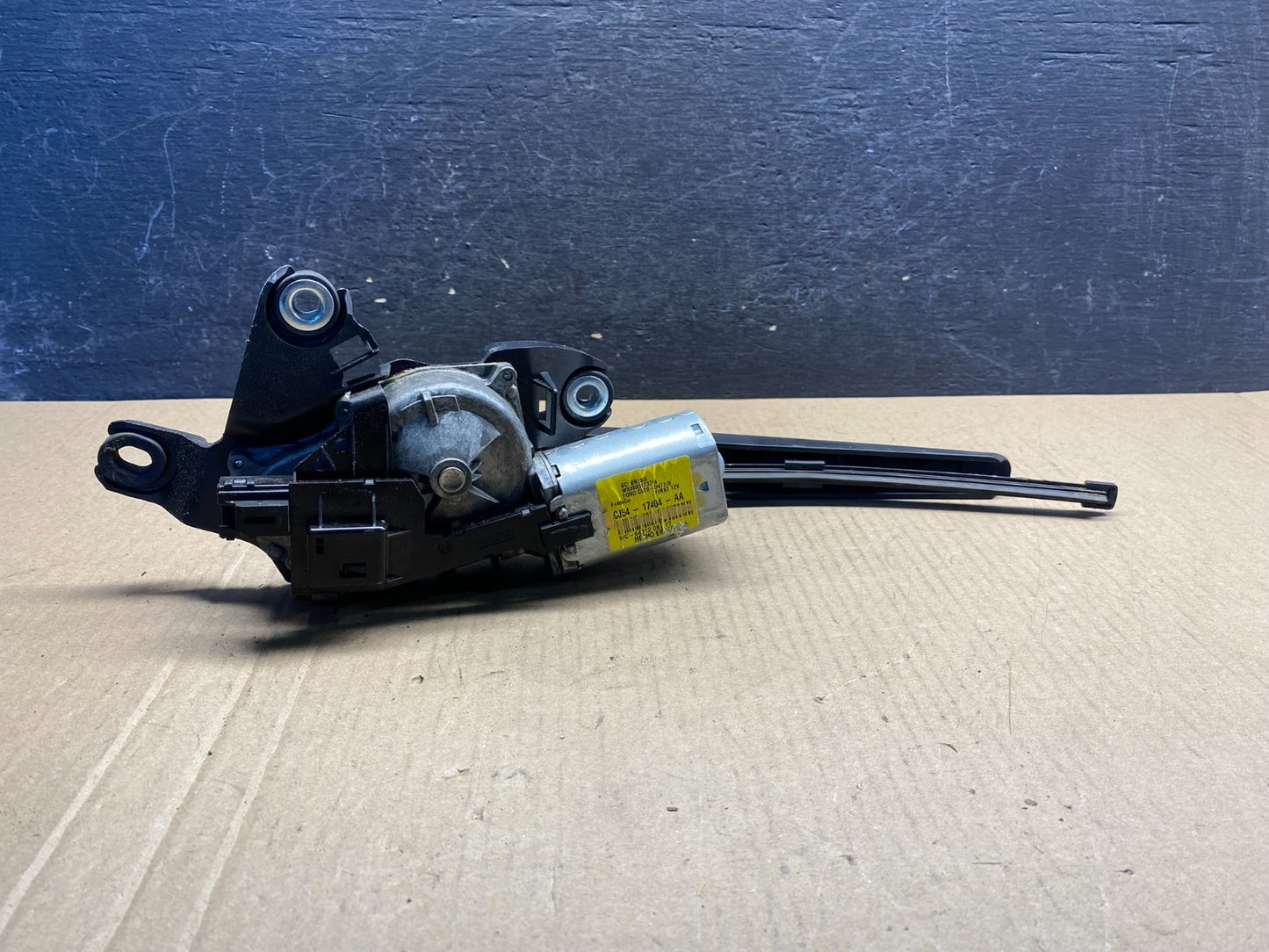 2013 to 2019 Ford Escape Rear Windshield Wiper Motor AG3543 MS5