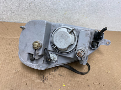 2000 to 2002 Daewoo Nubira Station Wagon Right Side Headlight OEM D94737