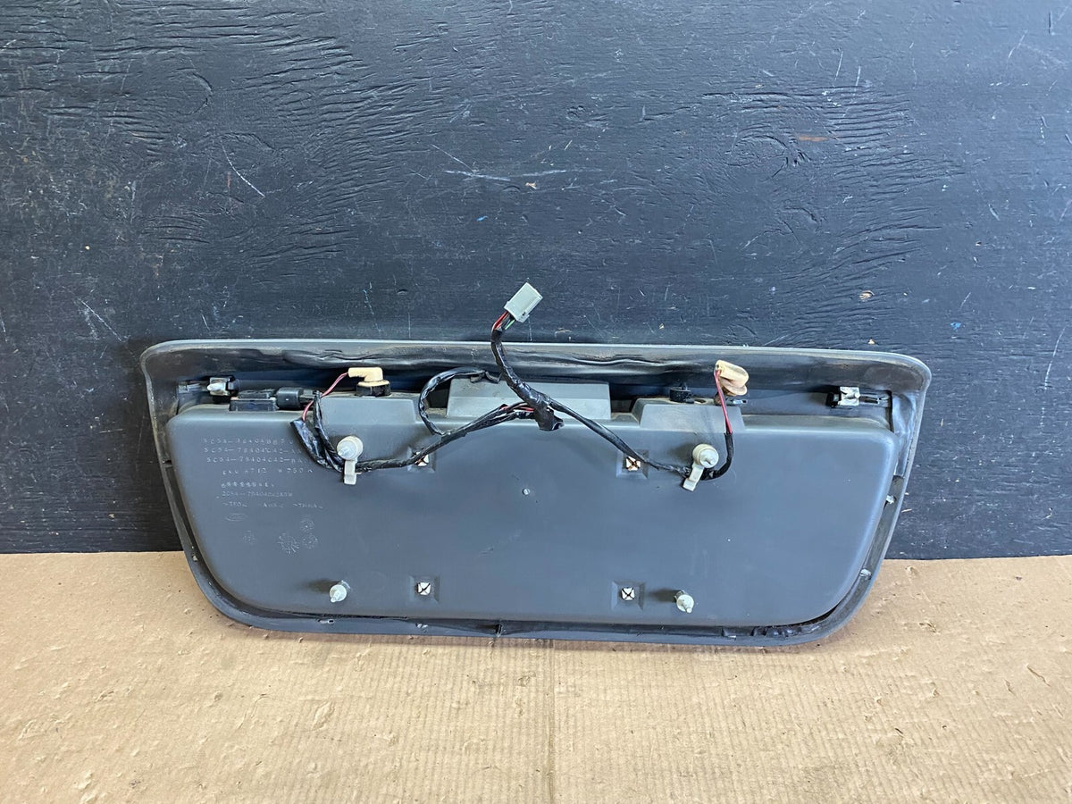 2003 to 2005 Lincoln Aviator Trunk Liftgate License Plate N5679 PS6