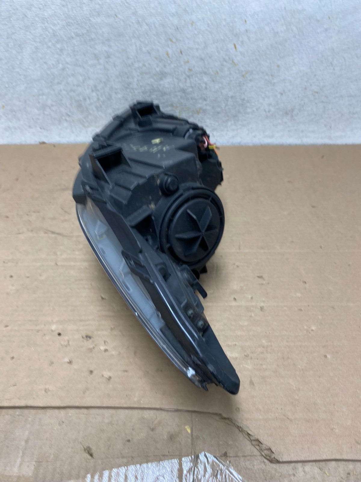 2017 to 2020 Hyundai Elantra Right Passenger Headlight AH9522 DG8