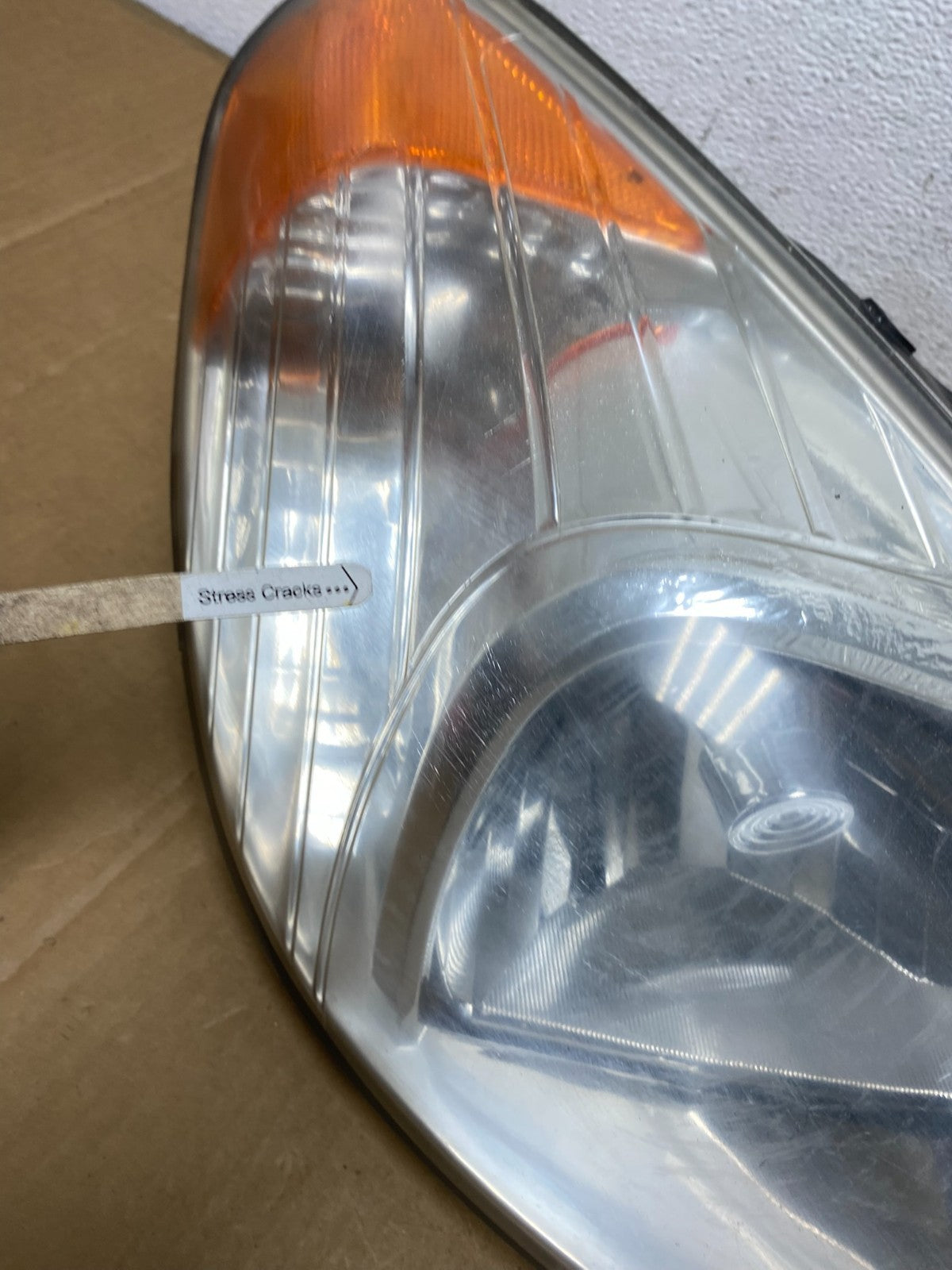 2006 to 2011 Hyundai Accent Sedan Right Passenger Halogen Headlight AD0984 DW4
