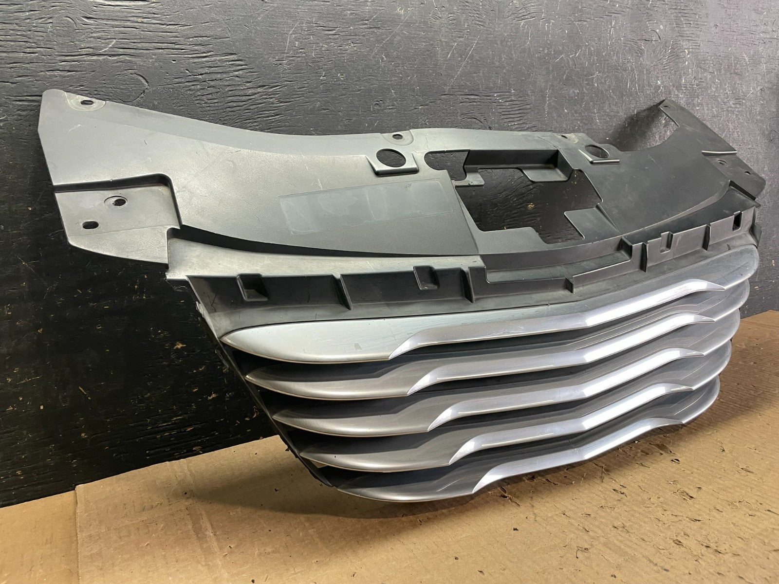 2011 to 2014 Chrysler 200 Front Upper Grill Grille AB3187 DG1