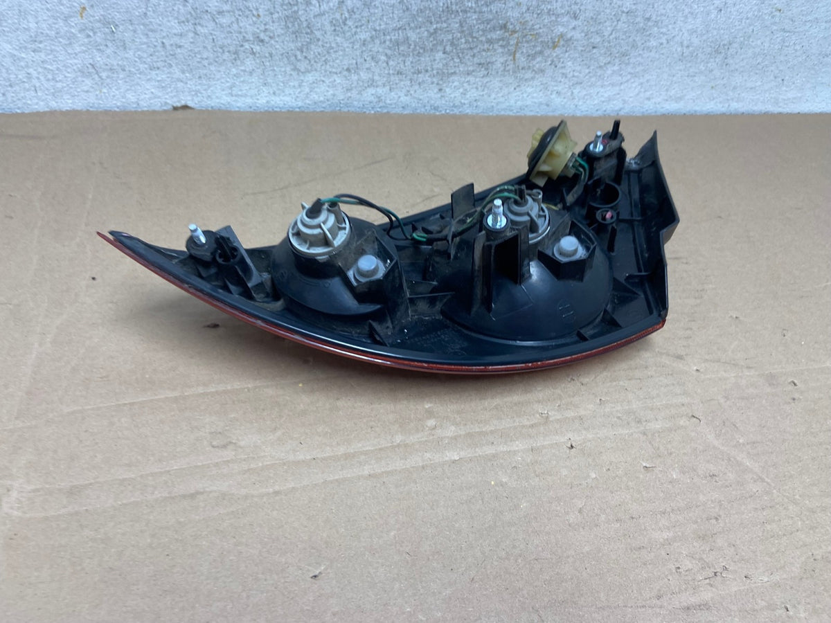 2000 2001 2002 Mitsubishi Eclipse Left Driver LH Side Tail Light AH9362 LK4