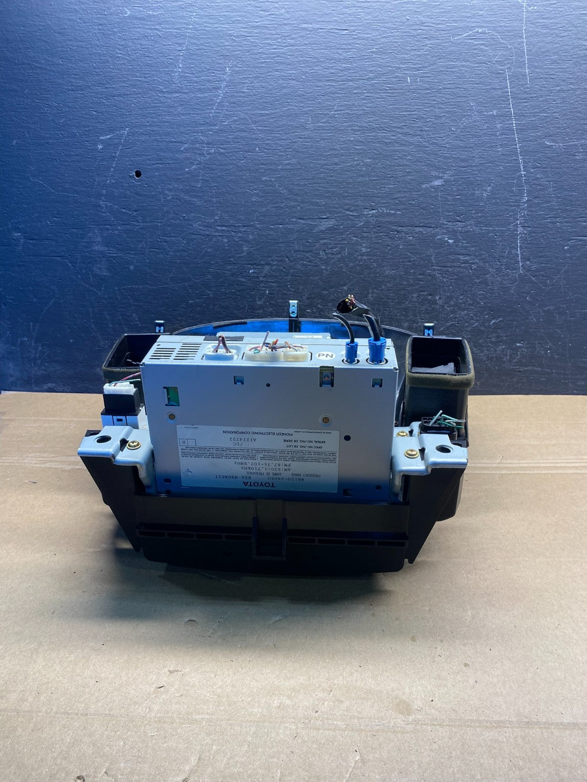 2001 to 2003 Lexus Rx300 Radio Receiver Head Unit + Bezel Surround AD4930 DG4