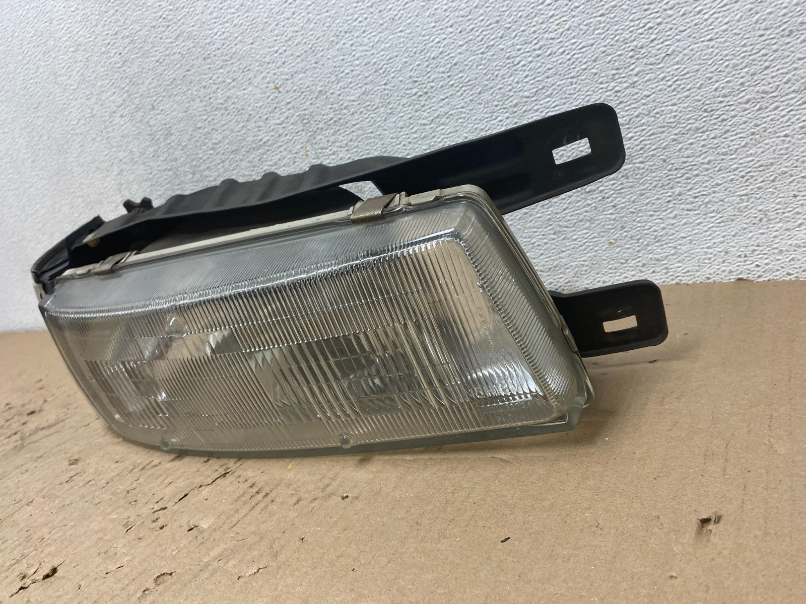 1989 to 1994 Nissan Maxima Right Passenger Side Headlight AF42901