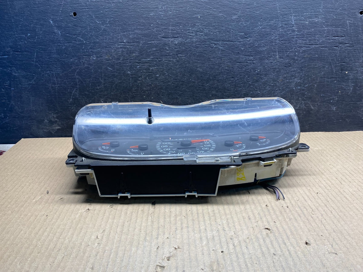 2001-2002 Ford Econoline E250 E350 Van Speedometer Instrument Cluster AI4898 DG3