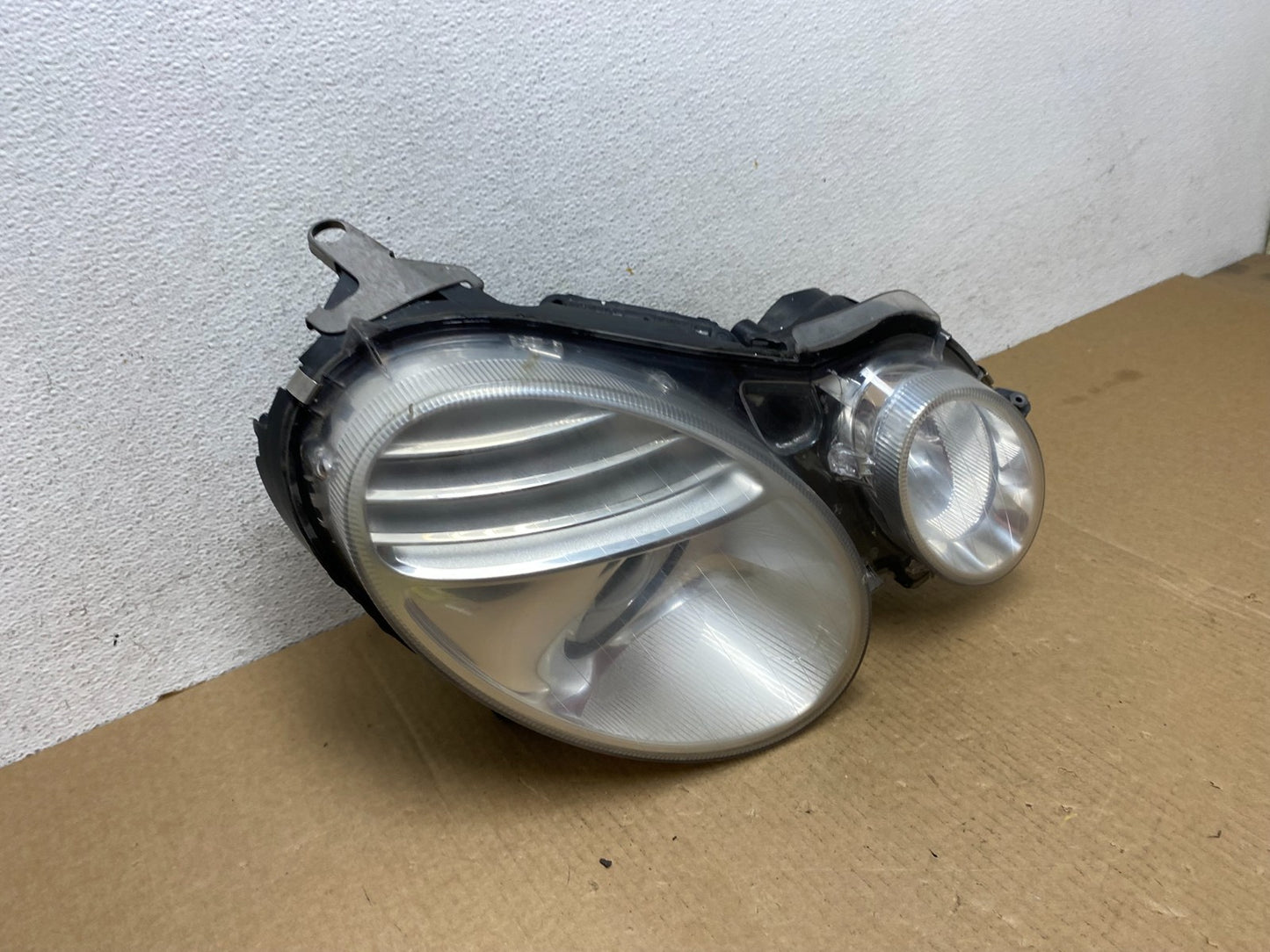 2007 2008 2009 Mercedes E Class Right Passenger RH Xenon Headlight AF9566 DW2