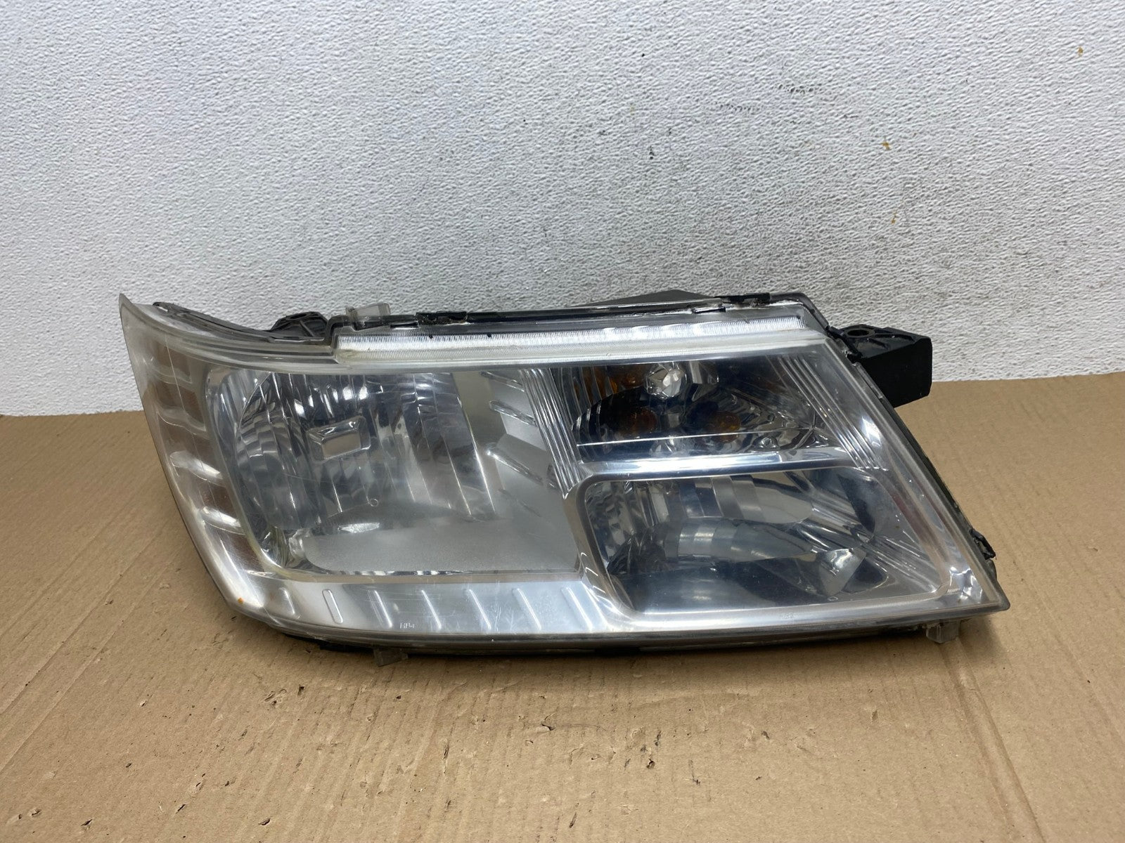 2009 to 2017 Dodge Journey Headlight Right Passenger Rh Halogen AE8960 LK0