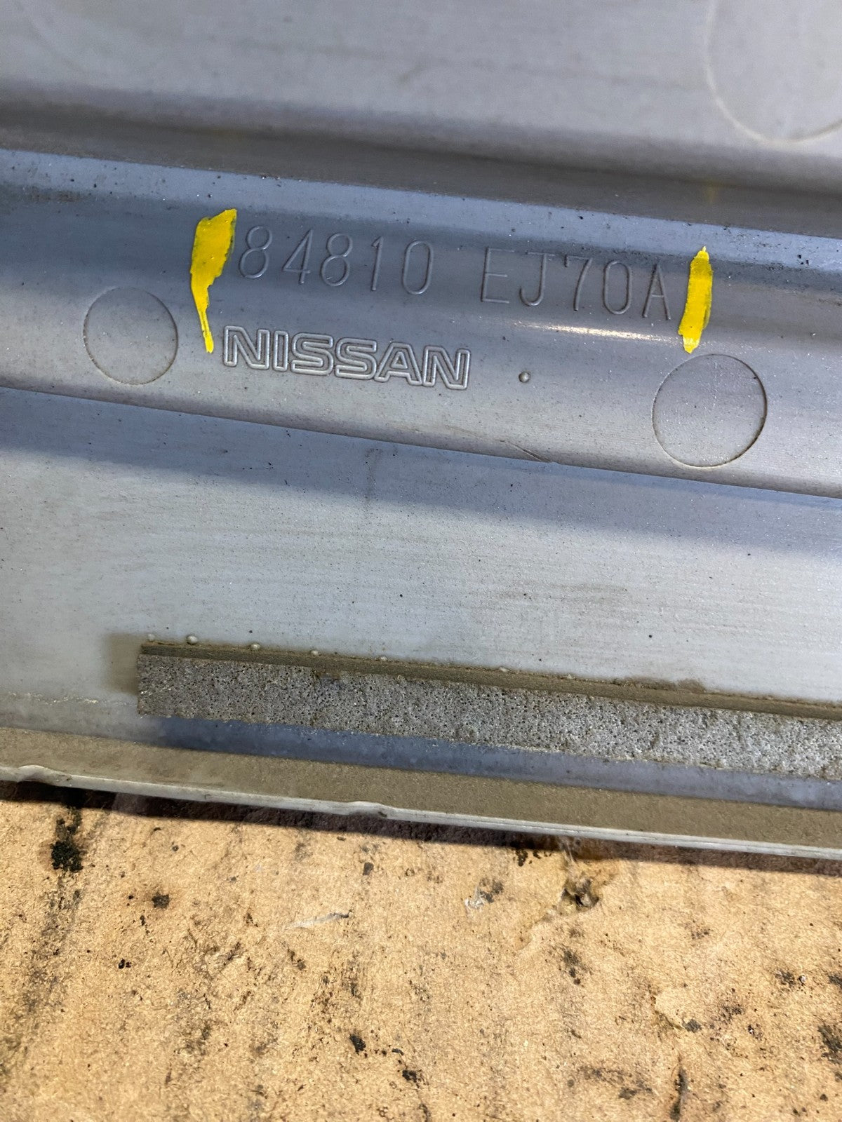 2008 to 2010 Infiniti M35 M45 Rear Trunk Panel Trim Molding Q0377 DG14