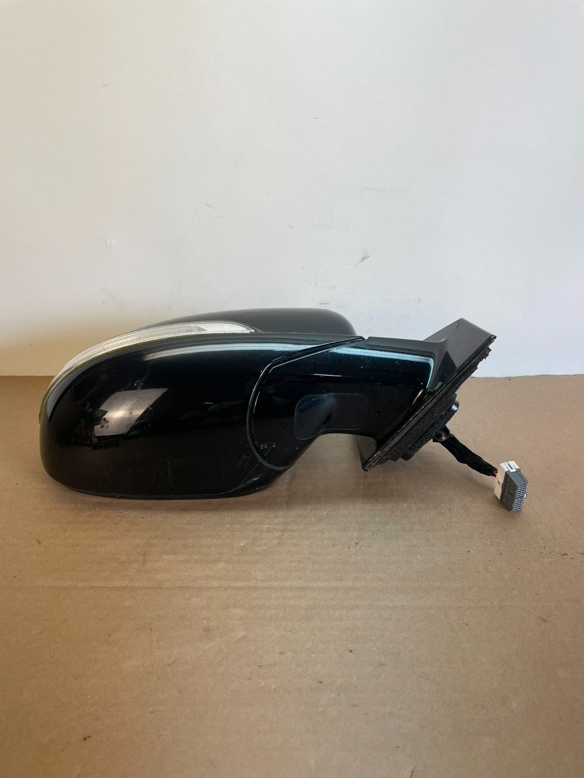 2016 to 2020 Kia Sorento Right Passenger Door Mirror Turn Signal af5642 DG3
