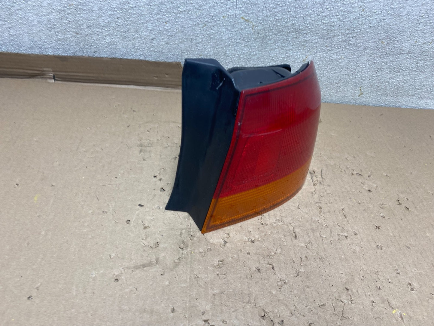 1996 to 1998 Honda Civic Tail Light Sedan Right Passenger RH Side OEM U1234 DW1