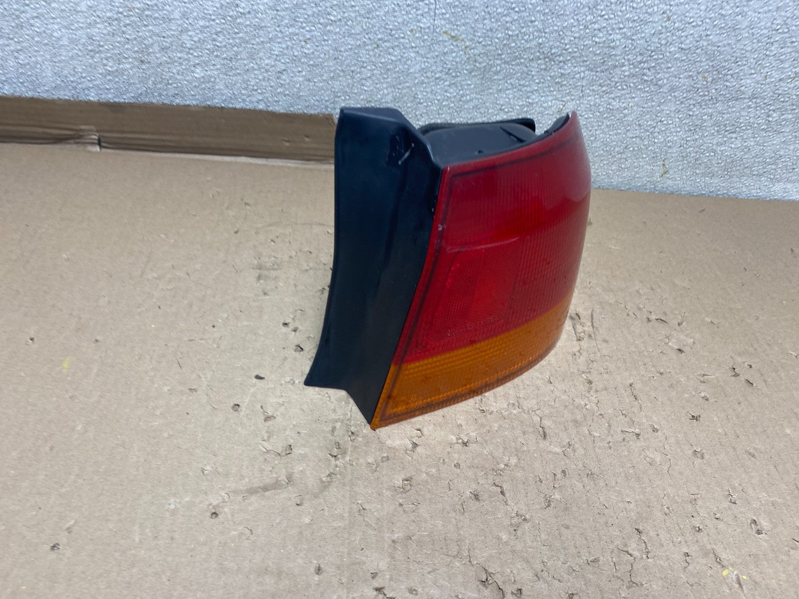 1996 to 1998 Honda Civic Tail Light Sedan Right Passenger RH Side OEM U1234 DW1
