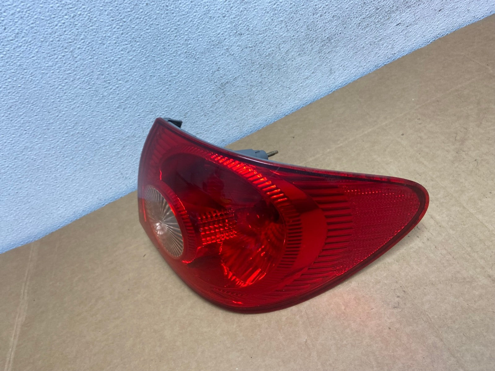 2006 - 2008 Toyota Corolla Right Passenger RH Side Tail light AD5349 LK1